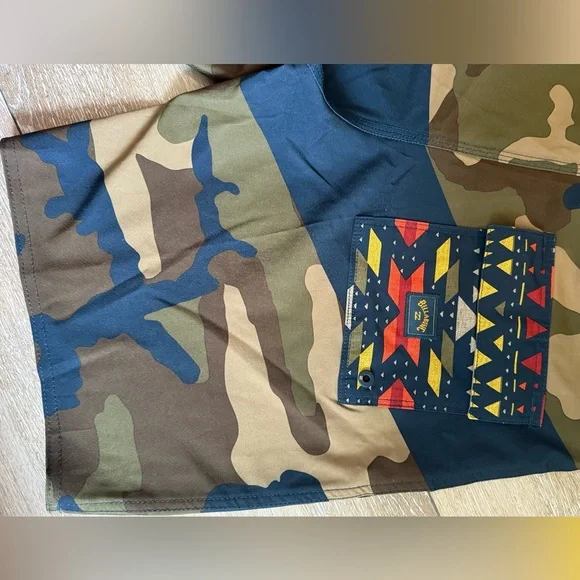 Billabong camouflage board shorts -swim shorts for men - size S (28) - Picture 4 of 9